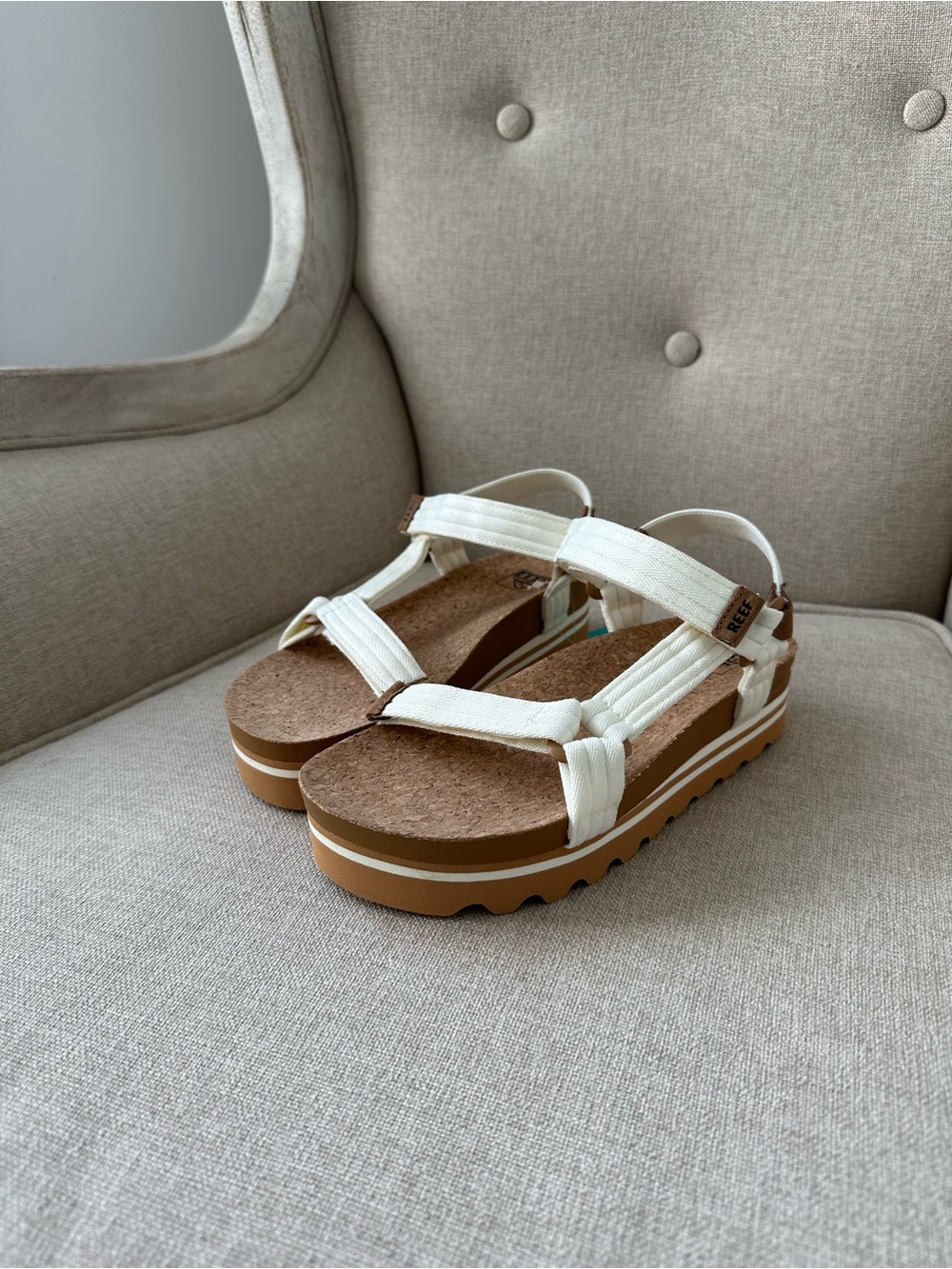 reef cushion rem hi ivory arch support sandals - Picture 3 of 12